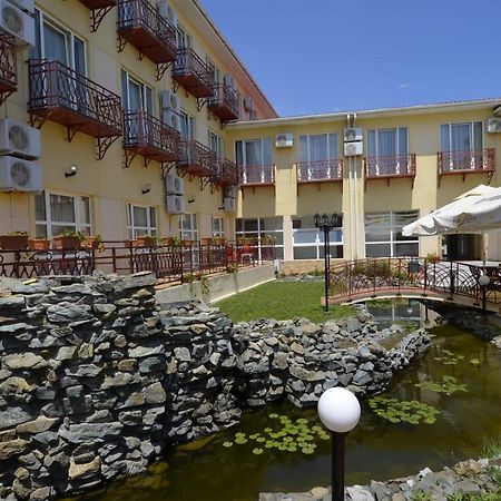 Hotel Intim Costinesti Exterior photo